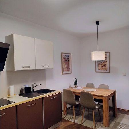 Apartment Carla Karlovy Vary Esterno foto