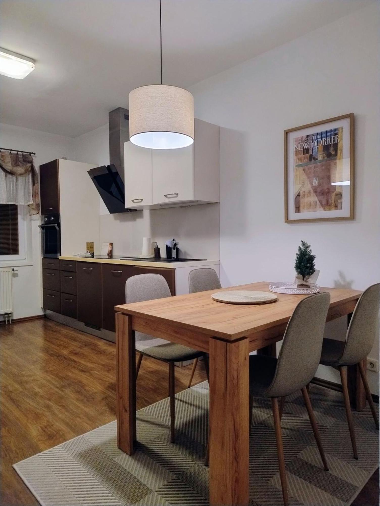 Apartment Carla Karlovy Vary Esterno foto