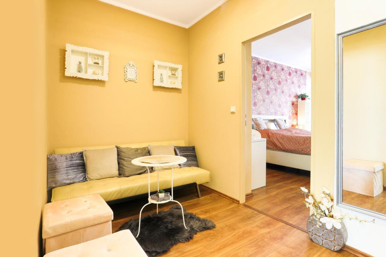 Apartment Carla Karlovy Vary Esterno foto